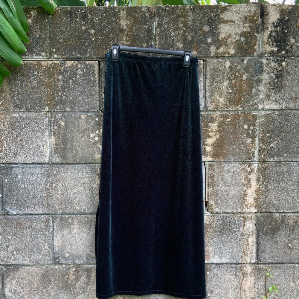 Kathie Lee - Faux Velvet Maxi Skirt